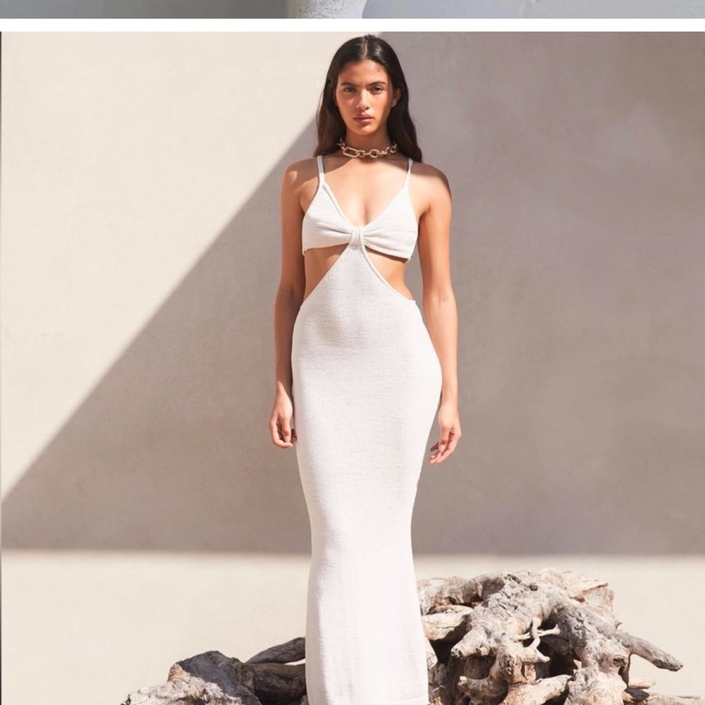 ✨Cult Gaia Serita dress in Cream✨🤍
